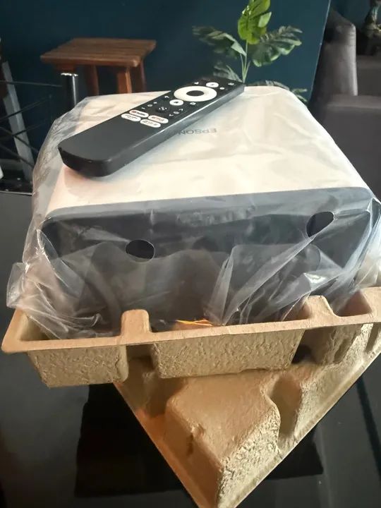 Projetor Epson EF-21 com Google TV com Garantia ainda de 18 meses - Foto 2
