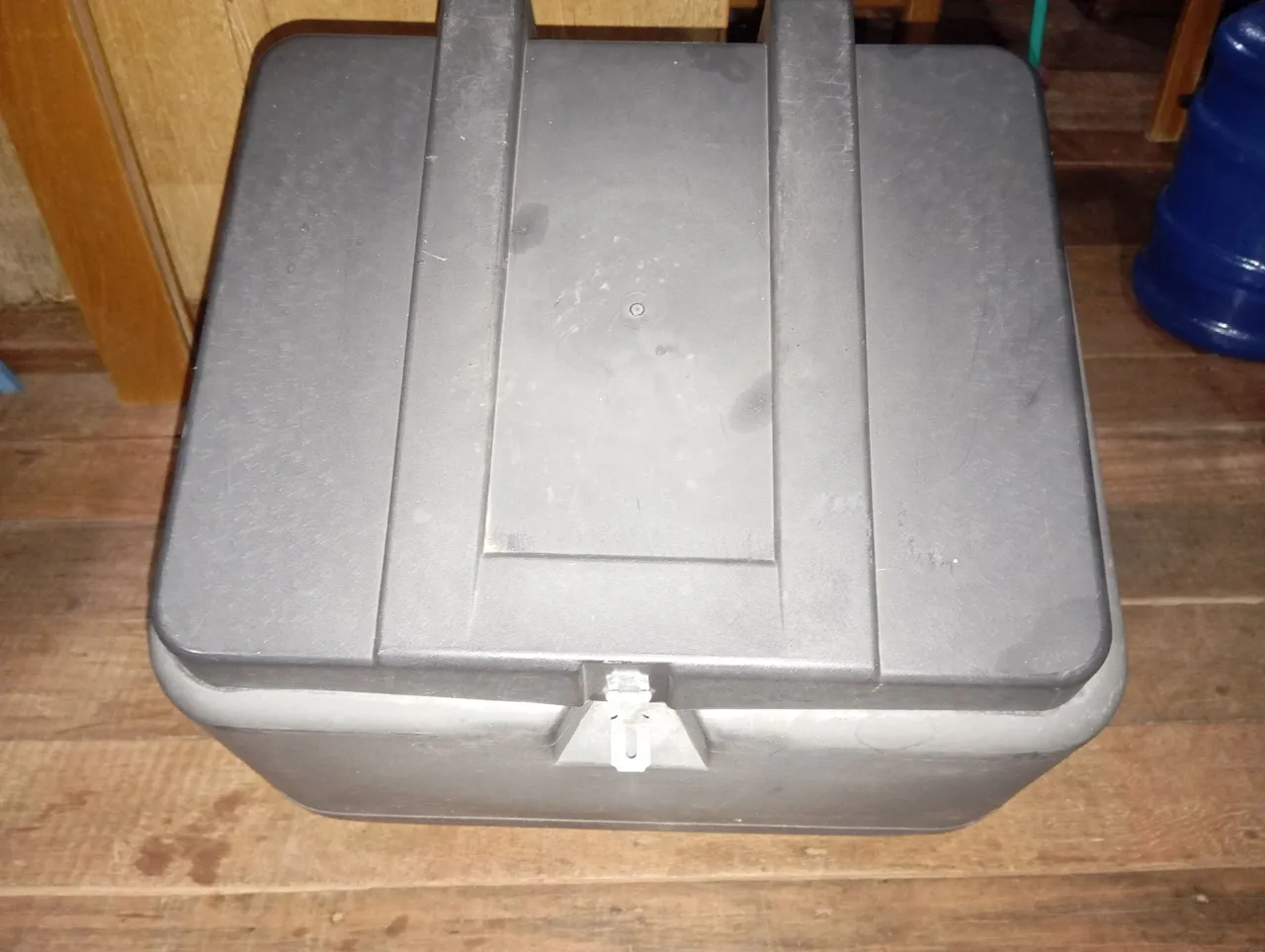 Baú para moto 80l .