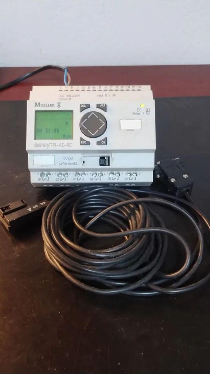 CLP Moeller - Controlador lógico Programável 