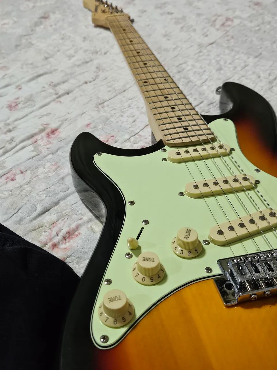 Guitarra Strinberg STS-100 LH 