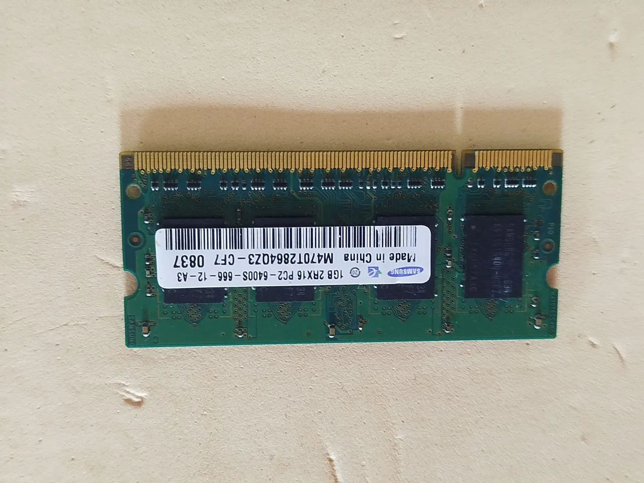 Memória RAM DDR2 PC2 1 GB Samsung para Notebook 