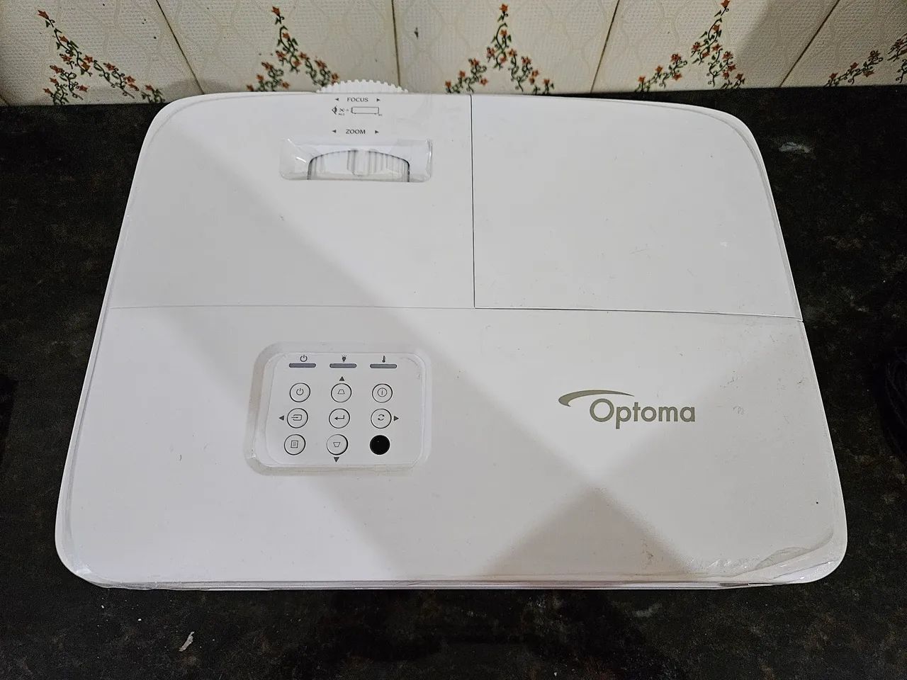 PROJETOR E TELÃO AUTOMÁTICO 100" POLEGADAS  - Foto 2