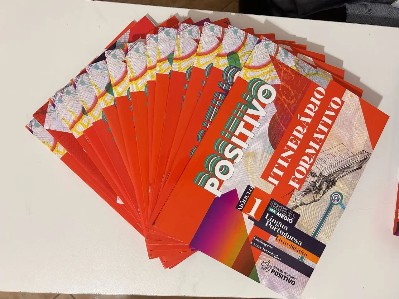 Coleção de livros da positivo do 1° ano do Ensino médio completo  - Foto 4