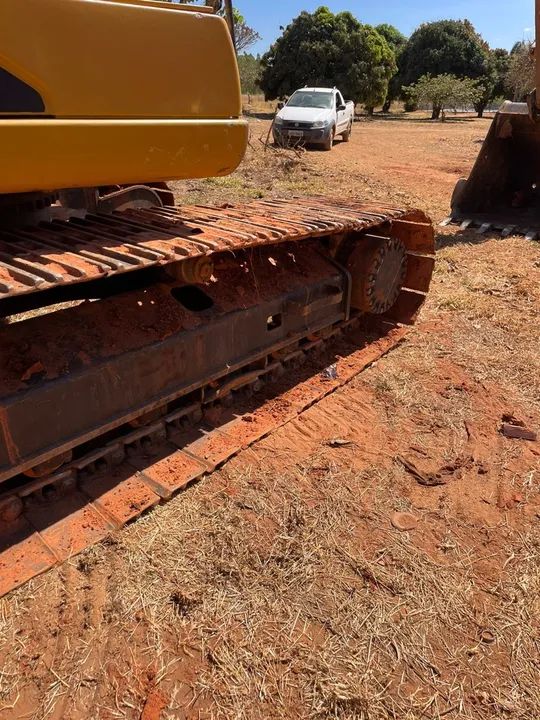 Escavadeira Caterpillar 320C - Foto 2