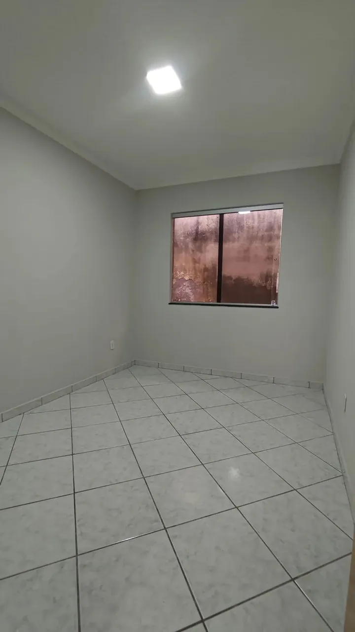 Imóvel para aluguel tem 100 metros quadrados com 2 quartos
