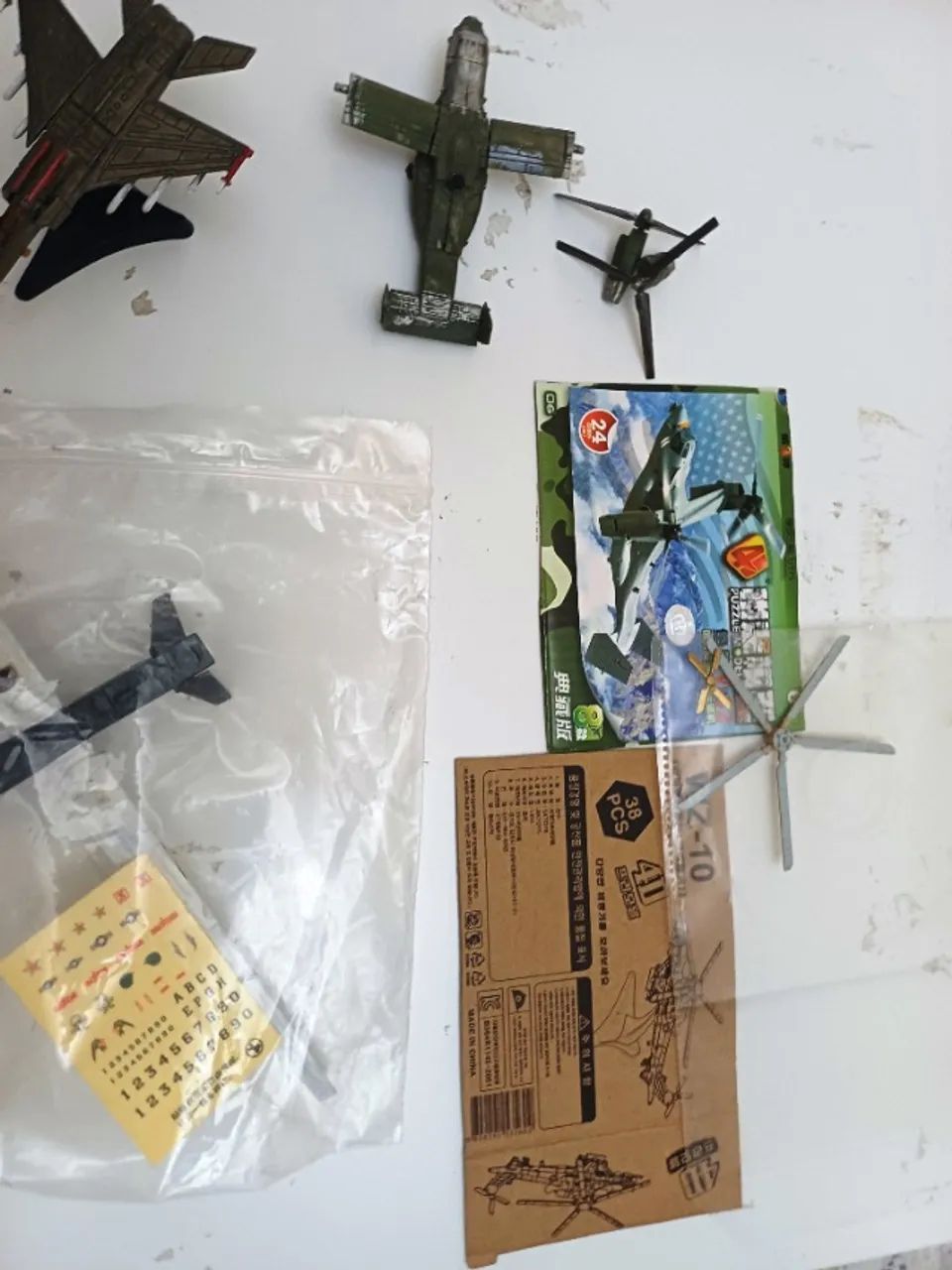 VARIOS AVIÕES NA ESCALA 1:165 MONTADOS 