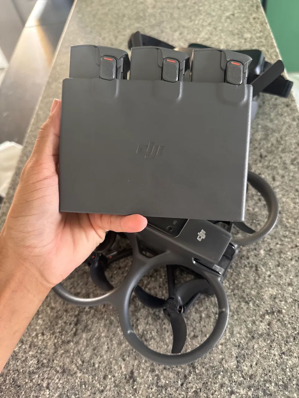 DJI AVATA 2 FLY MORE COMBO  - Foto 3