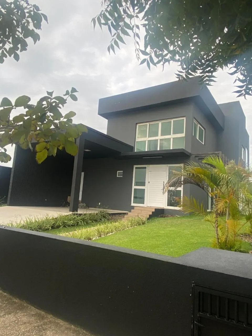 Vende-se excelente casa na Barra de S. Miguel em condominio fechado