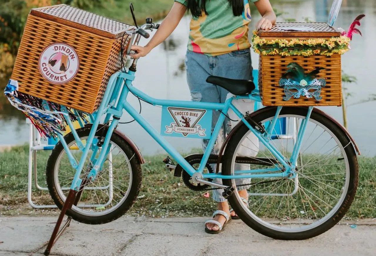 Bicicleta cargueira com caixa térmica 