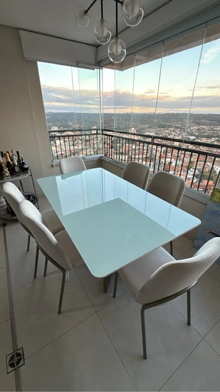 Mesa de Jantar com Design Moderno para Varanda