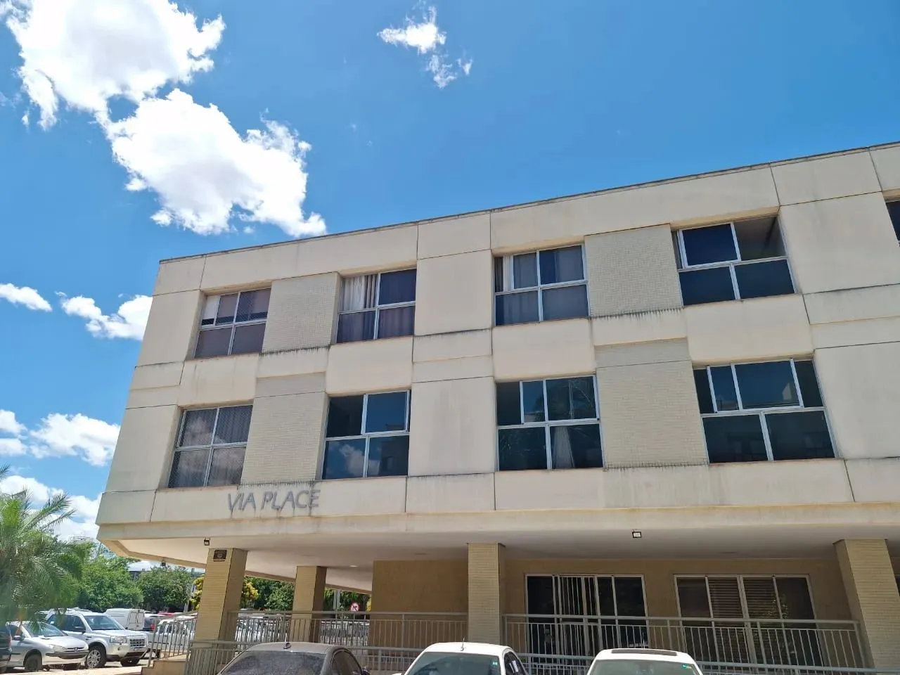 Vendo Duplex na CLSW-300 Sudoeste Ed. Via Place