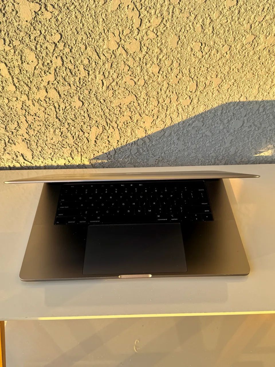 MacBook Pro 2018 15? i7 16GB RAM 256SSD Radeon Pro 555 - Notebooks