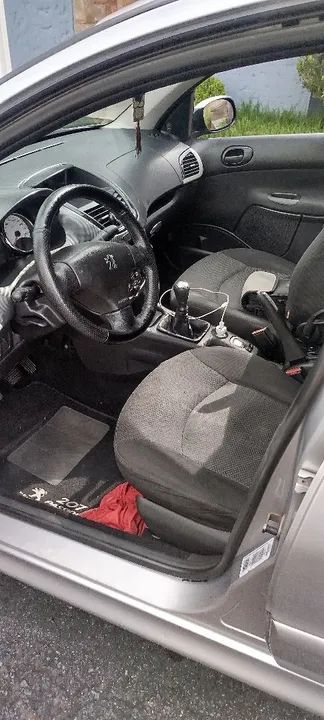 Peugeot 207 1.4 bem cuidado troco ou vendo assumo financiamento tmb  - Foto 5