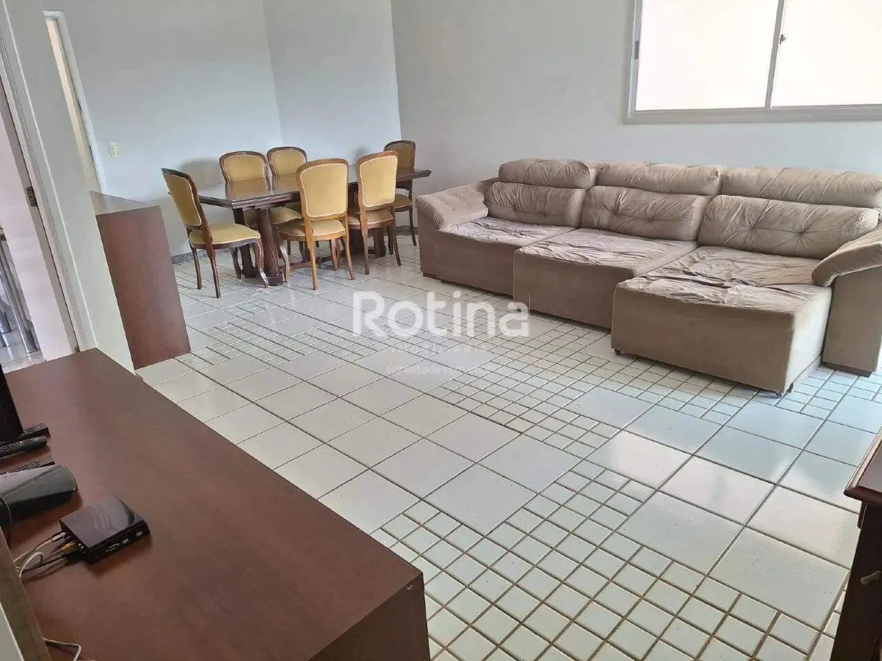 Apartamento para alugar, 3 quartos, Saraiva - Uberlândia/MG - Rotina Imobiliária