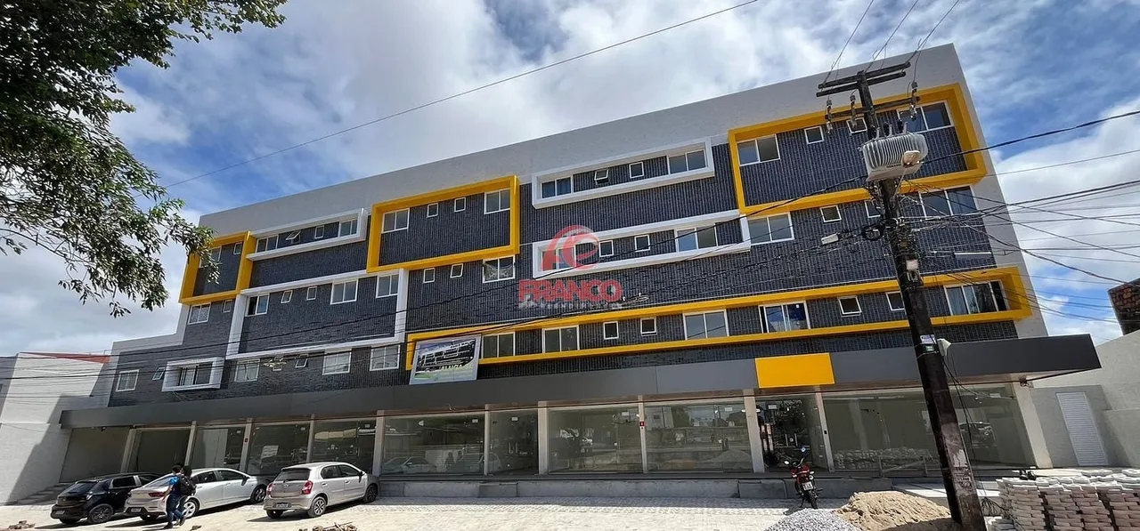 Loja para locação no Centro Comercial Oasis, na Avenida Ayrton Senna, próximo a Sabor de P