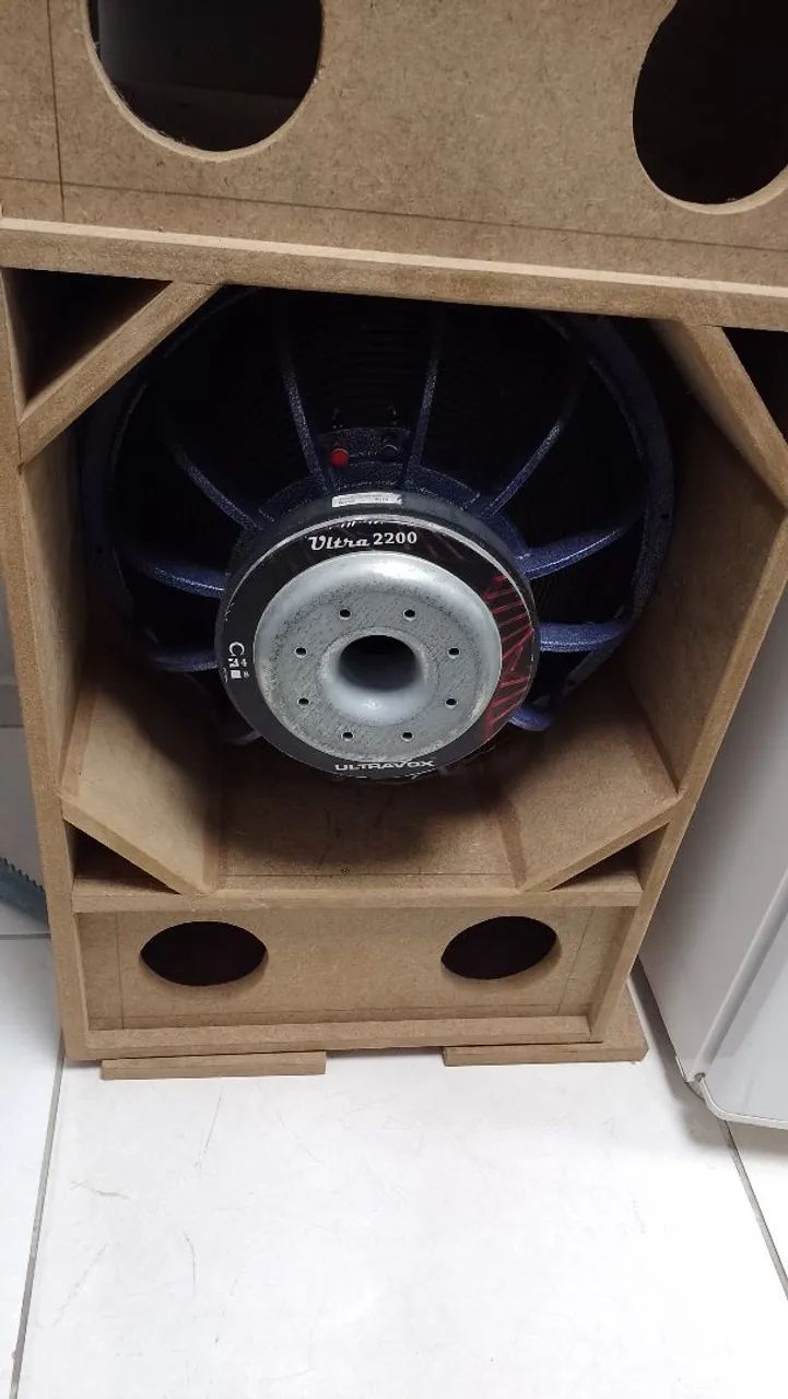  Ultravox 2.200 18 polegadas 
