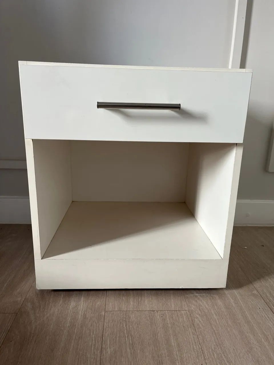 Mesa de cabeceira 