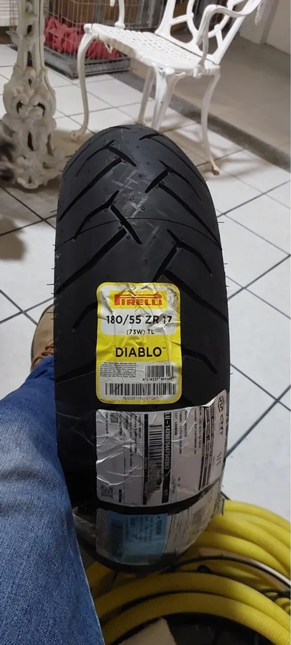 Pneu Pirelli Diablo 180/55 ZR 17