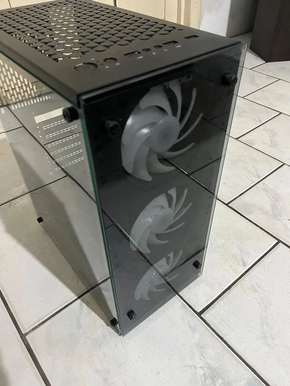 Gabinete Liketech C/3Fans 