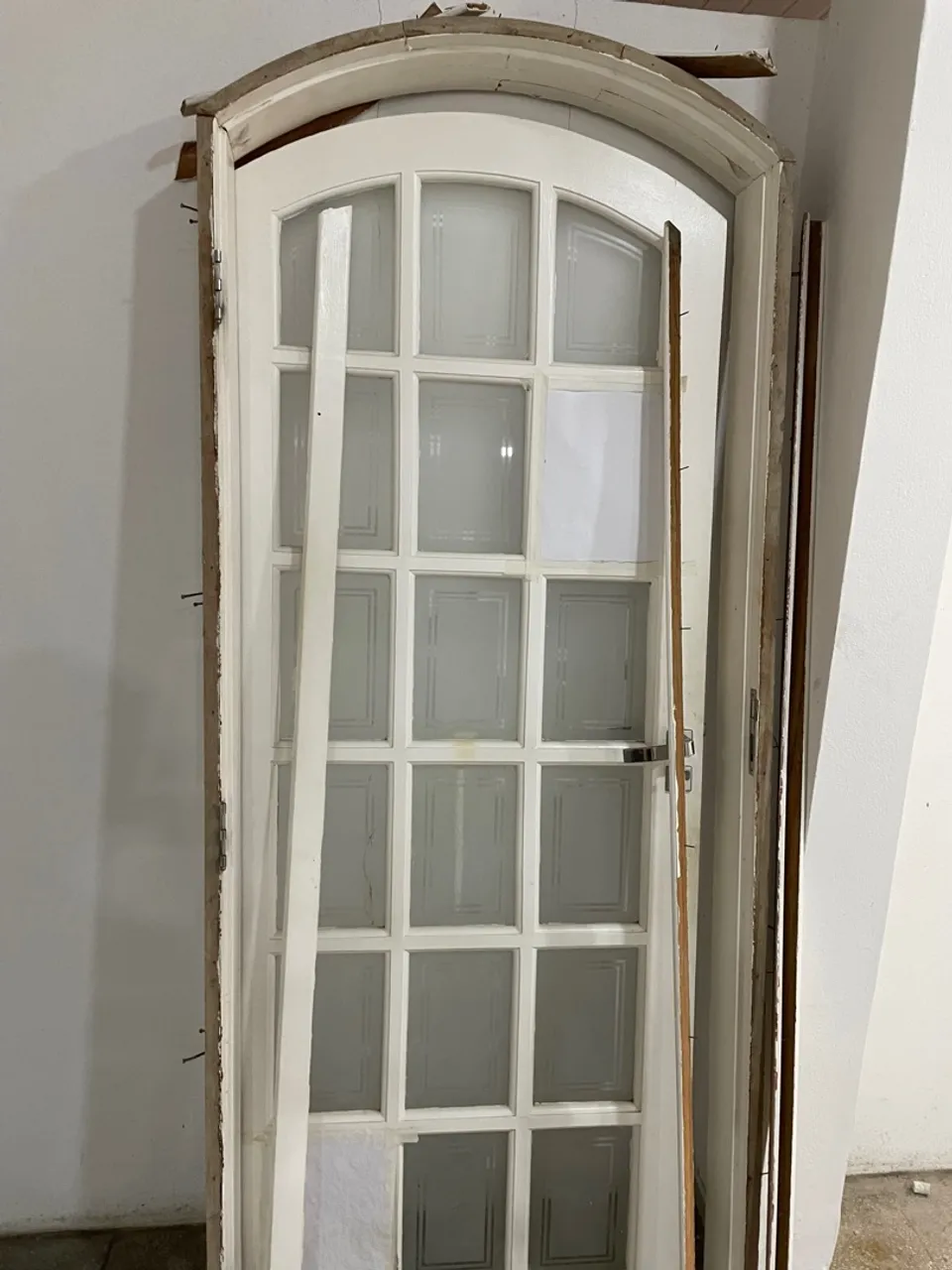 Porta de Madeira com Vidro - Design Clássico