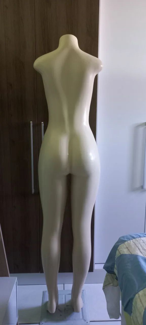 Manequim Feminino Para Lojas e Vitrines - Foto 2