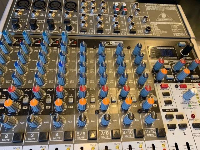 Behringer Xenyx 1622 FX/USB Mixing Console64595546530435122