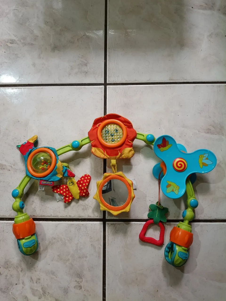 Móbile Tony Love para carrinho de bebê 