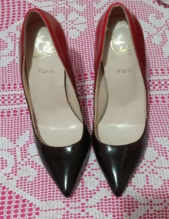Salto Alto Vermelho e Preto