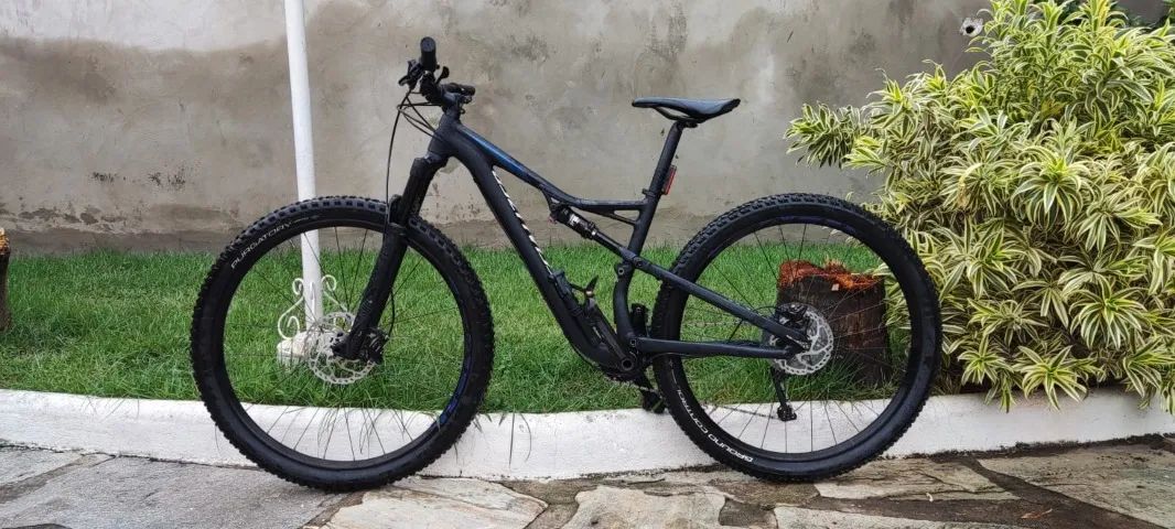Specialized Camber Comp 29 -bicicleta em Excelente estado praticamente sem uso