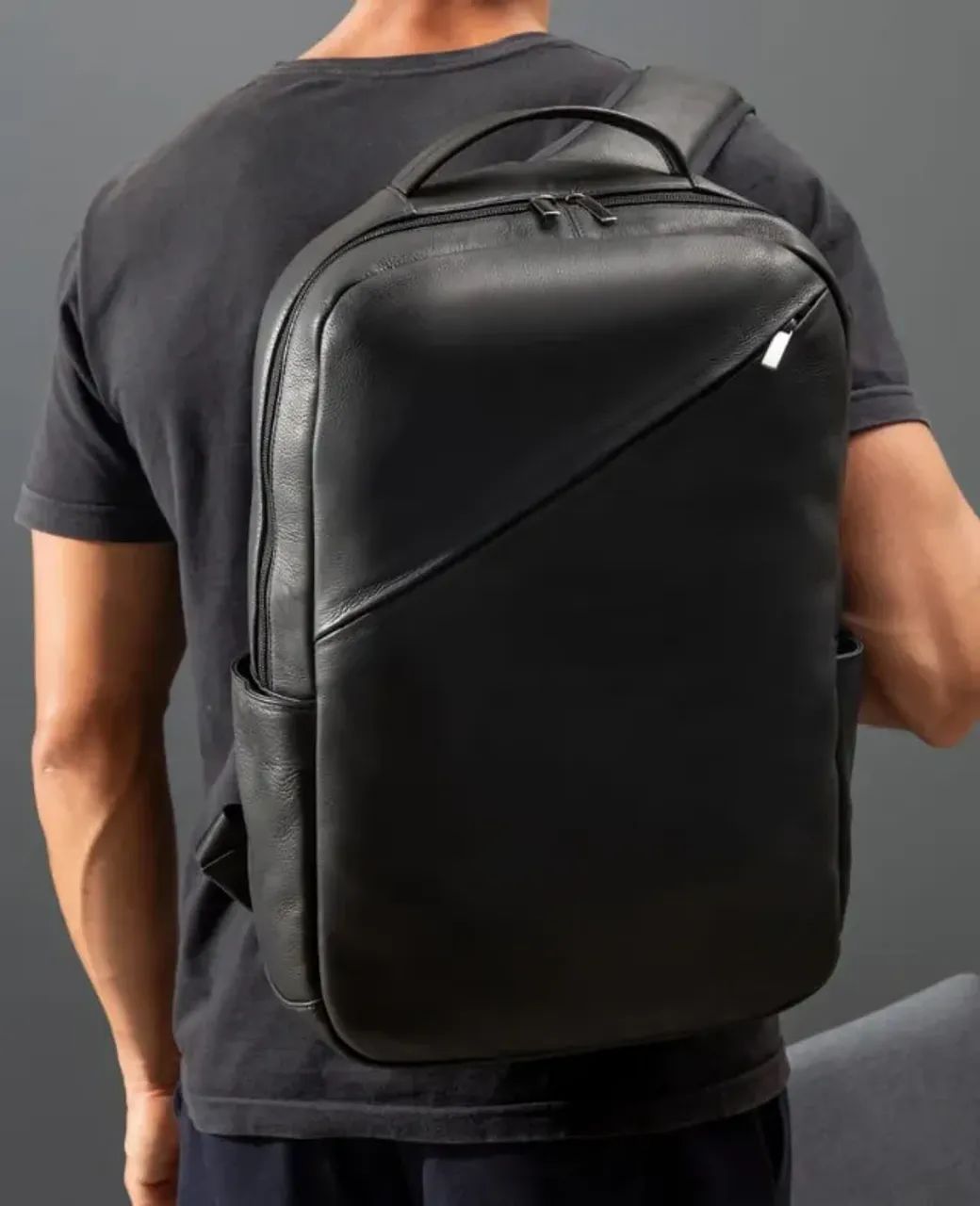 Mochila de Couro Preta Munich Reise - Foto 4