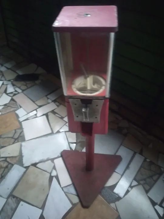 Vendo máquina vending machine bolinhas 