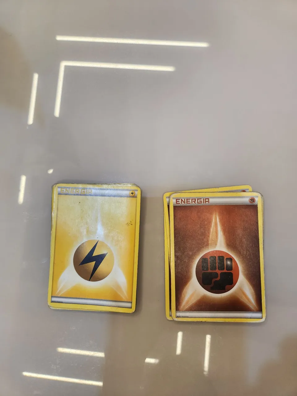 Cartas Pokémon Energia - Elétrica e Luta