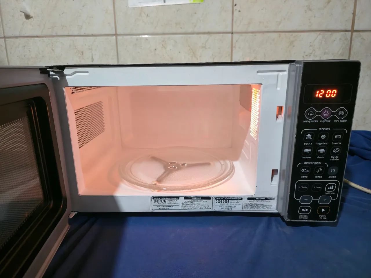 Microondas Brastemp preto! Moderno  - Foto 2