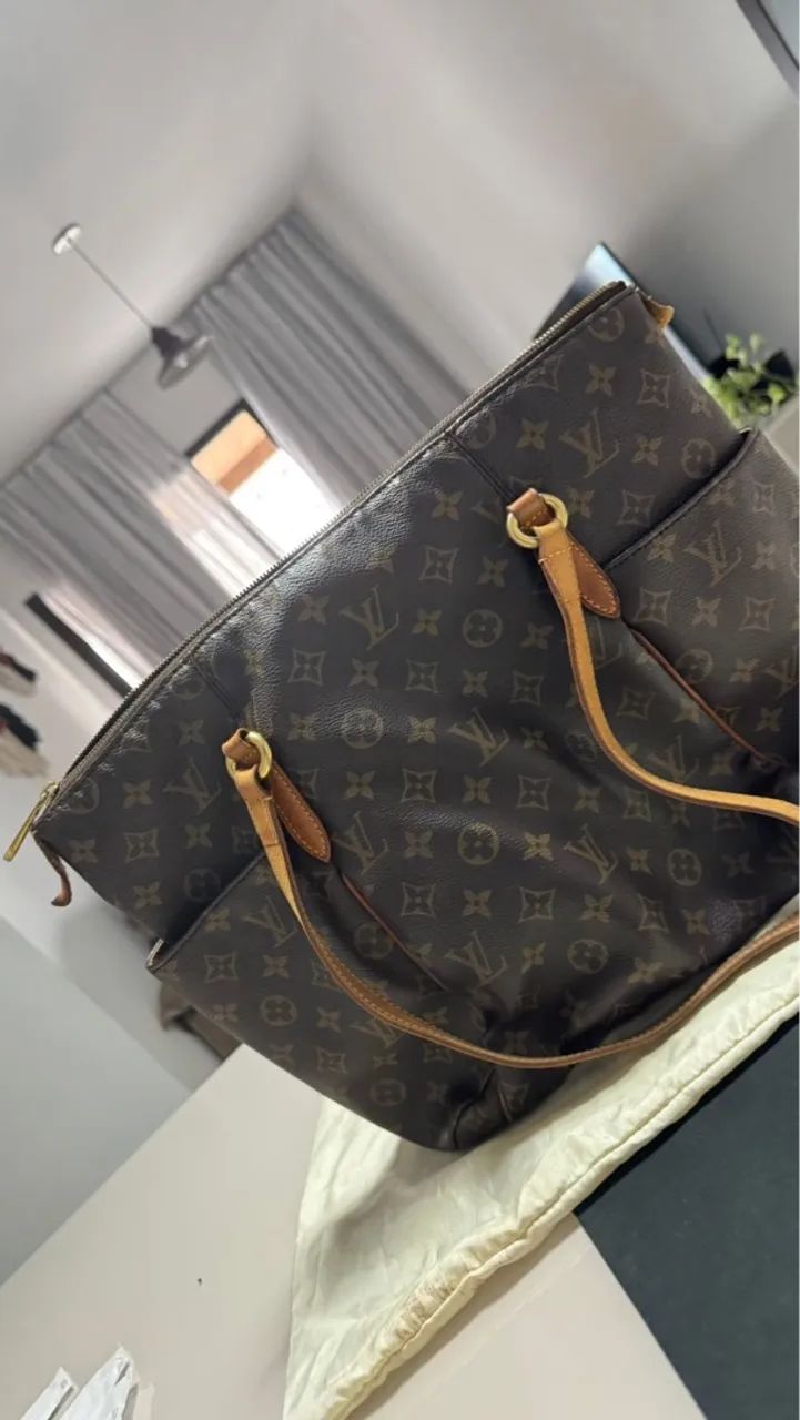 Bolsa Louis Vuitton MM Tote Original - Foto 4