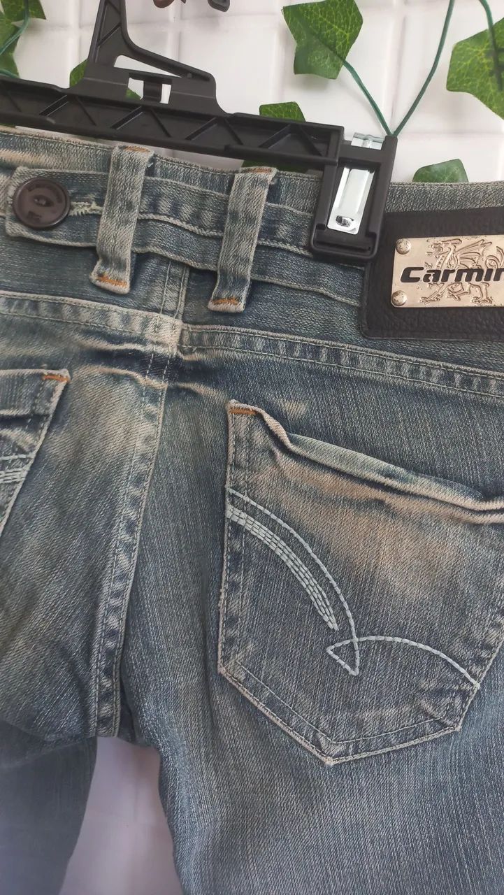 Calça jeans Carmim detalhes metal - Foto 4