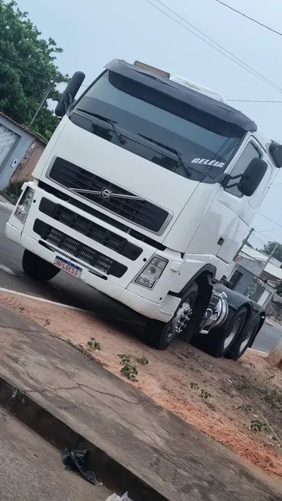 Caminhão Volvo FH12 420 6x4 ano 2005 - Foto 3