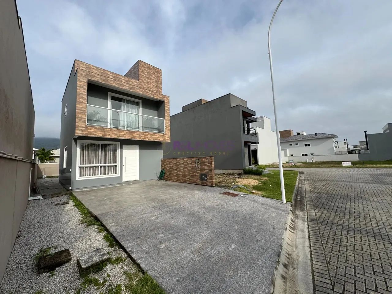 Casa com 2 suítes no Brisas Condomínio Club Aceita Permuta