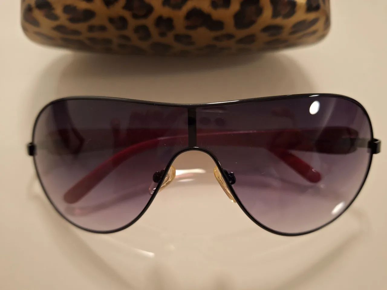 Óculos de Sol Feminino - Guess