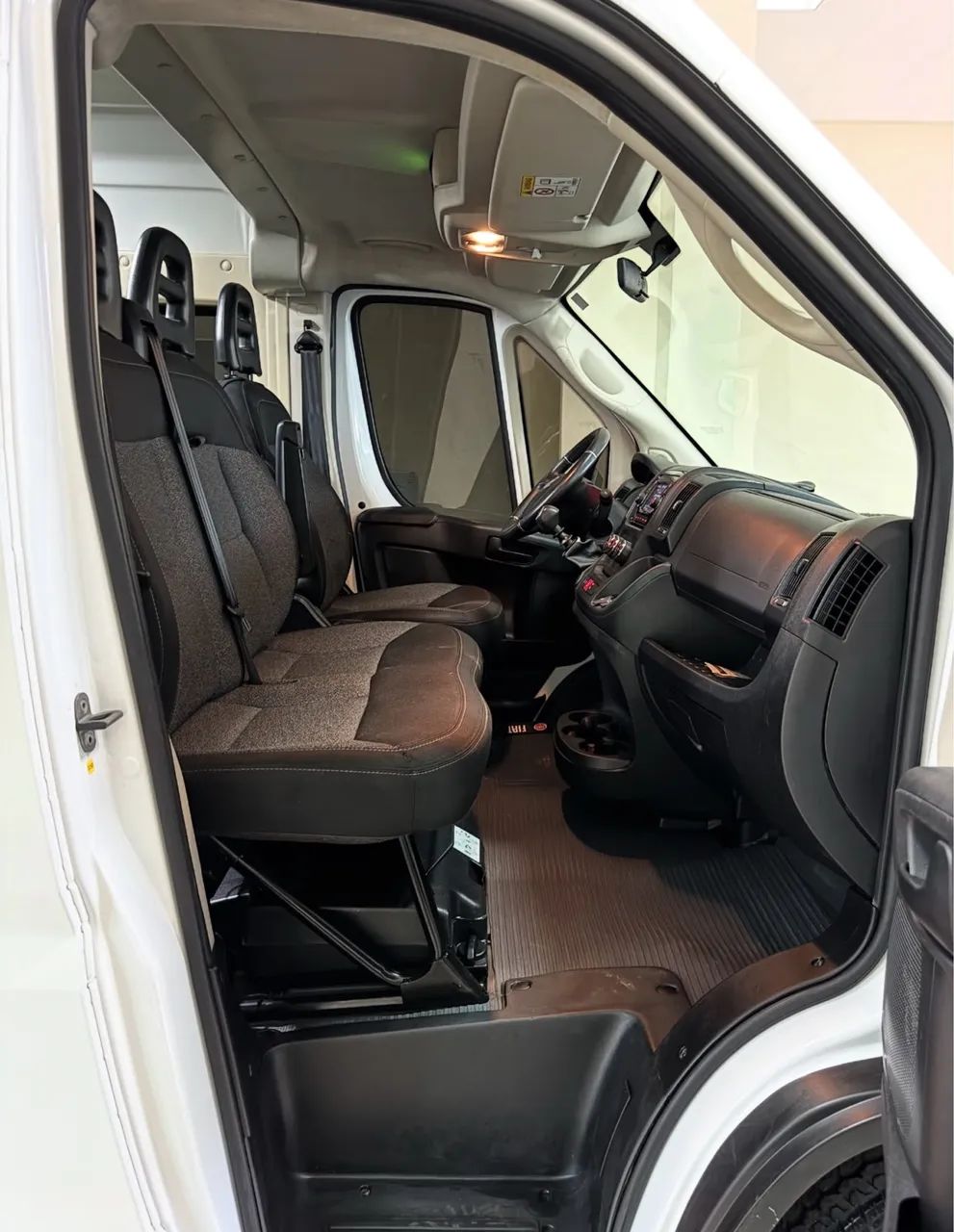 Ducato 16 Lugares. Executivo  - Foto 4