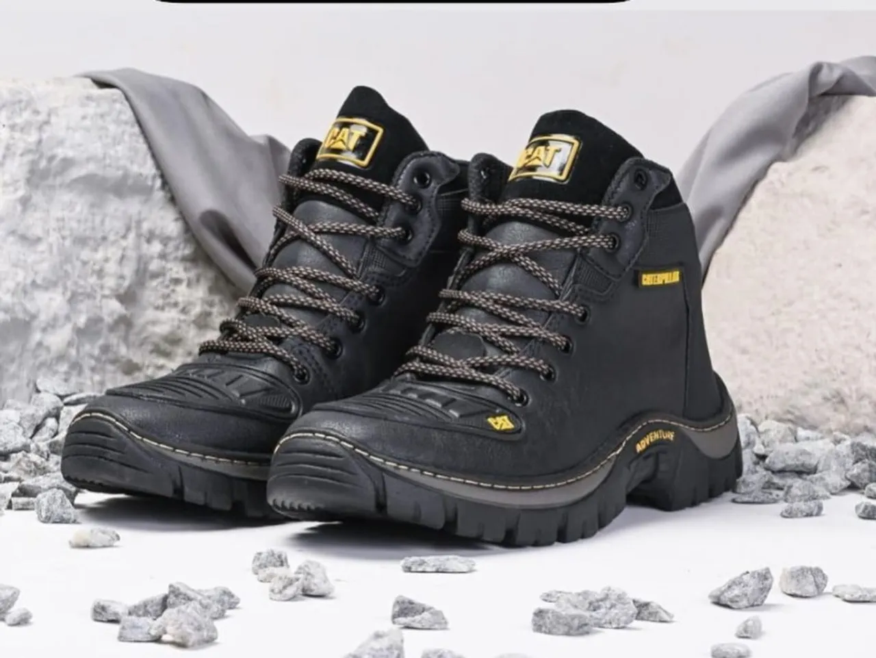 Bota Caterpillar Adventure - Conforto e Estilo