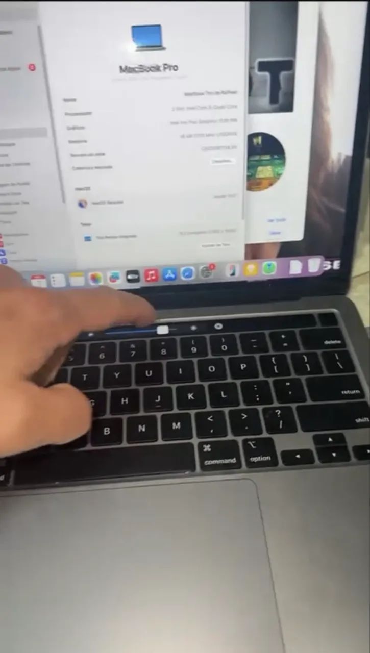 MacBook Pro  - Foto 3