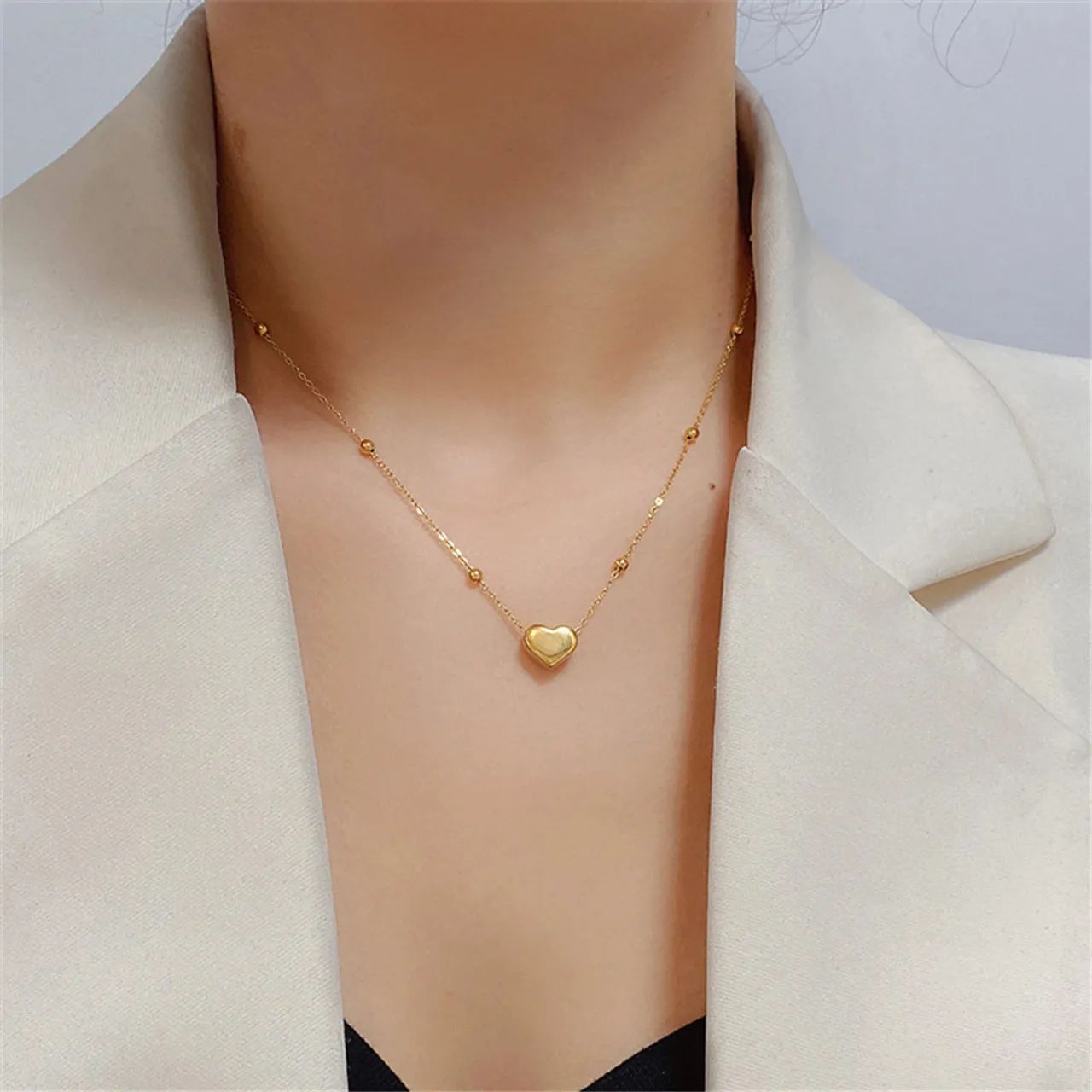 Colar Coração Dourado Folheado à Ouro  - Foto 3