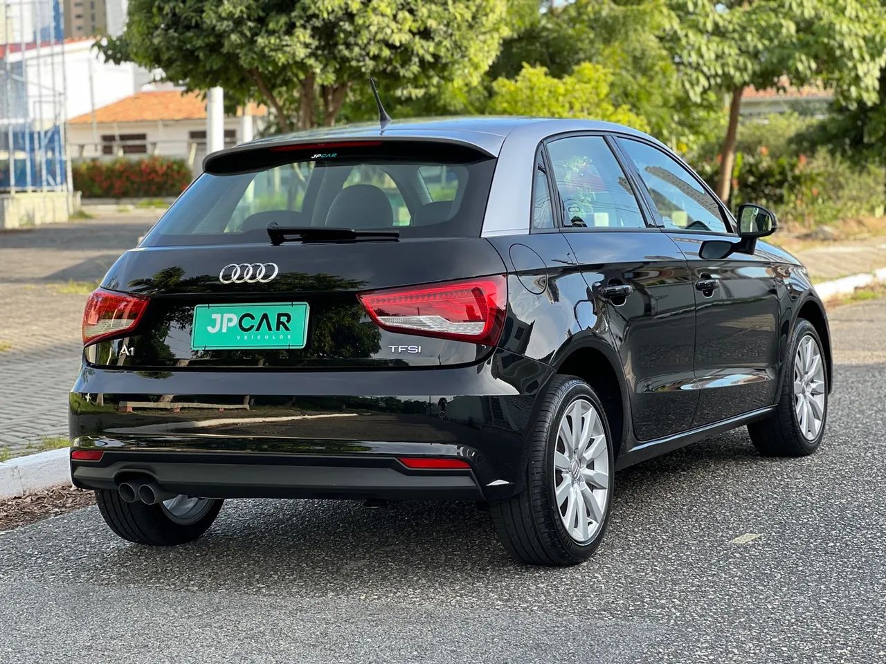 Audi A1 SportBack 1.4 Turbo TFSI Ano 2017  - Foto 3