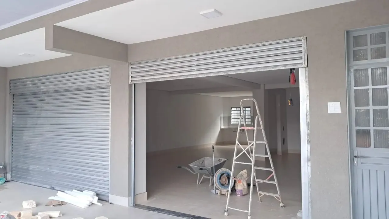 Aluguel de Loja Comercial 200m², reformada, Portas Automáticas, Avenida Potiguar, Recanto