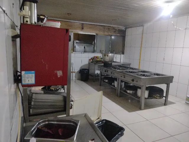 Contrata-se cozinheira 