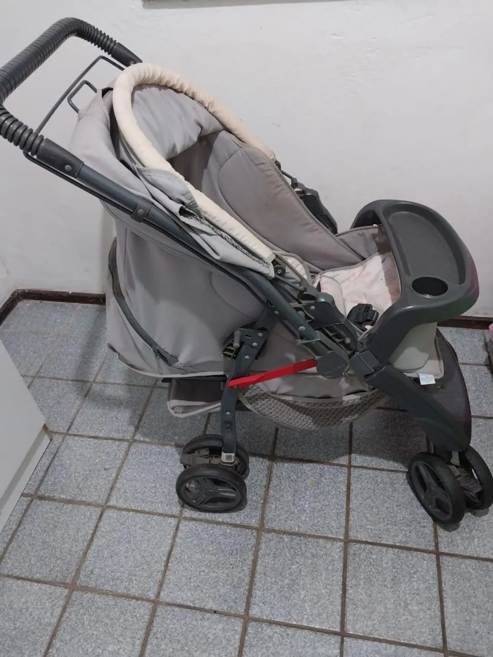 Carrinho de Bebê 240,00 e Beber conforto 100,00