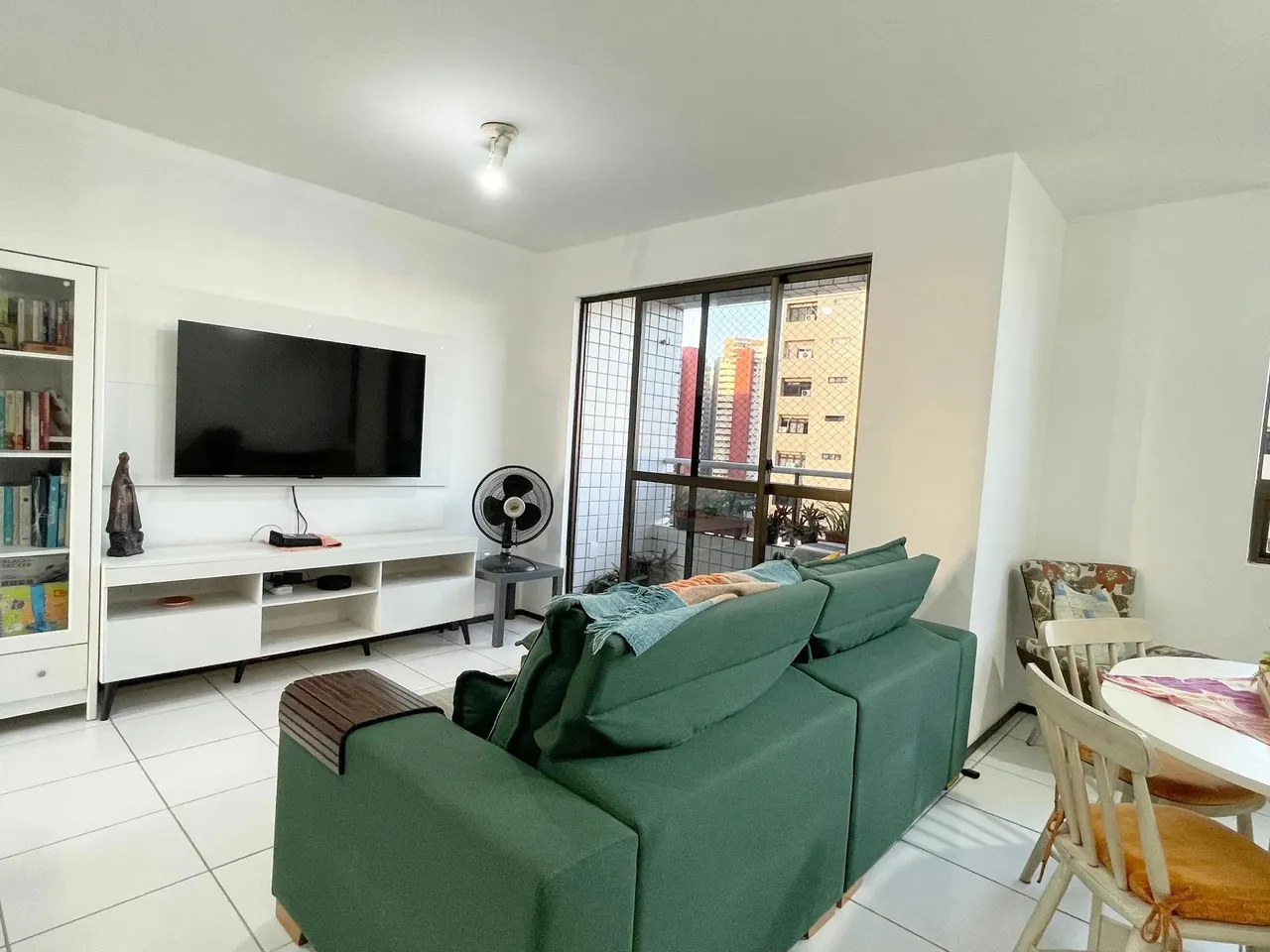 Imóvel a Venda no Mucuripe | 75m² | 2 Quartos e 1 Vaga | Excelente localização | PORTEIRA