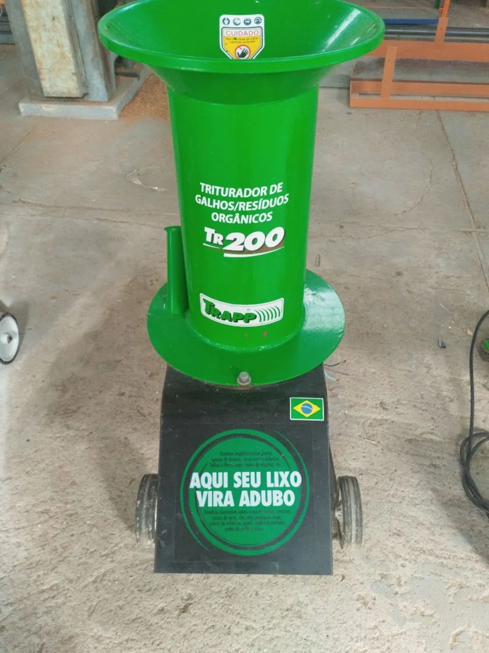 Triturador de Galhos TR 200 Trapp