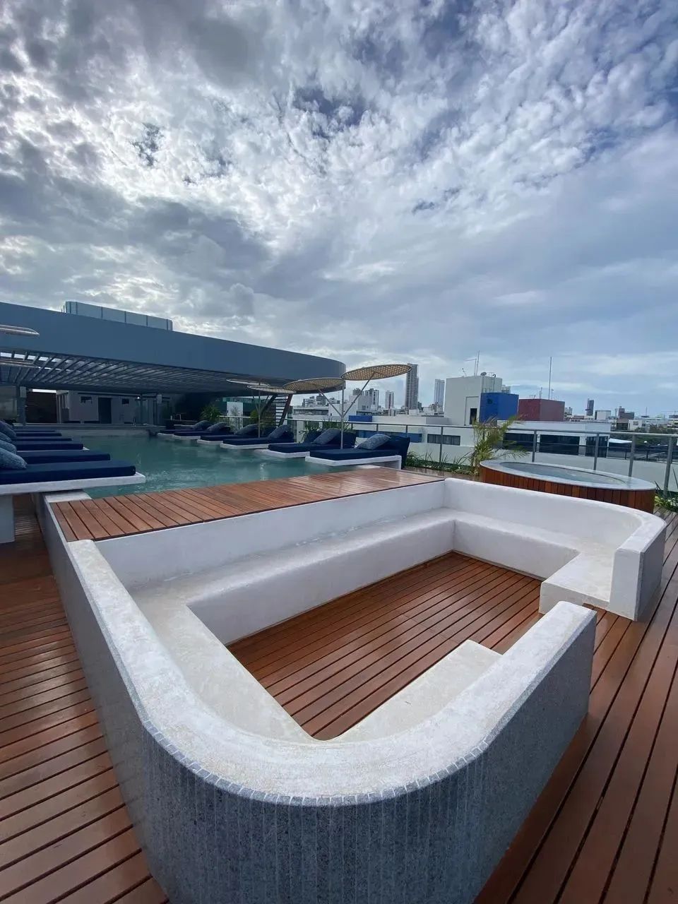 Flat frente rua com piscina privativa no incrível, pé na areia, Setai Aquamaris, João Pess - Foto 4