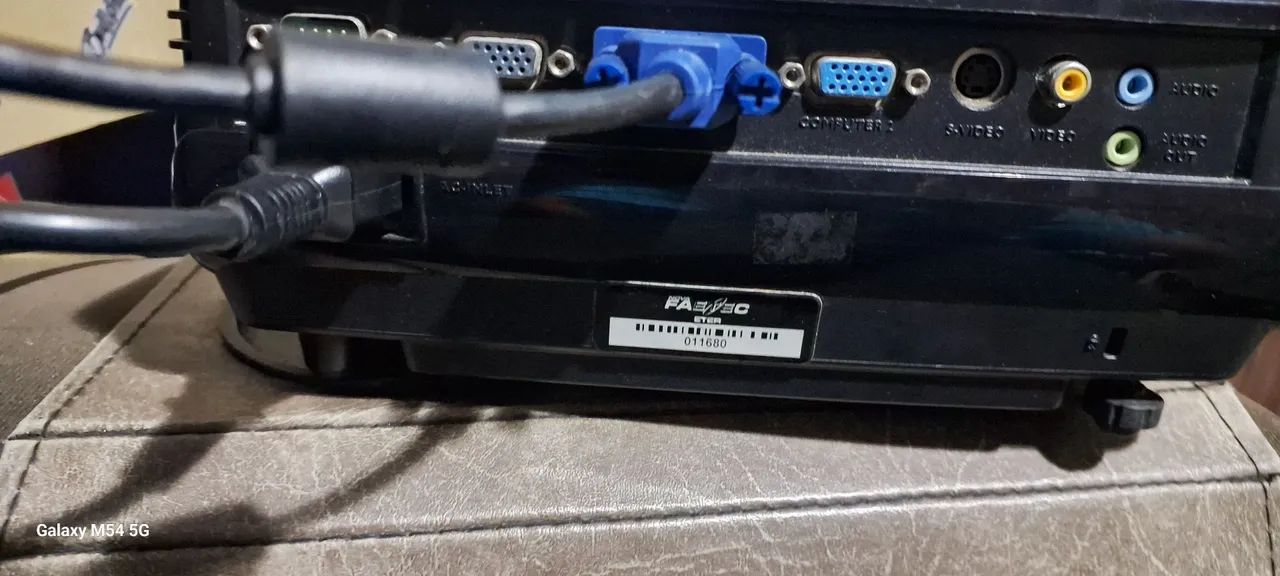 Projetor .benq mp515. Edta com defrito na progeçso de imagem - Foto 3